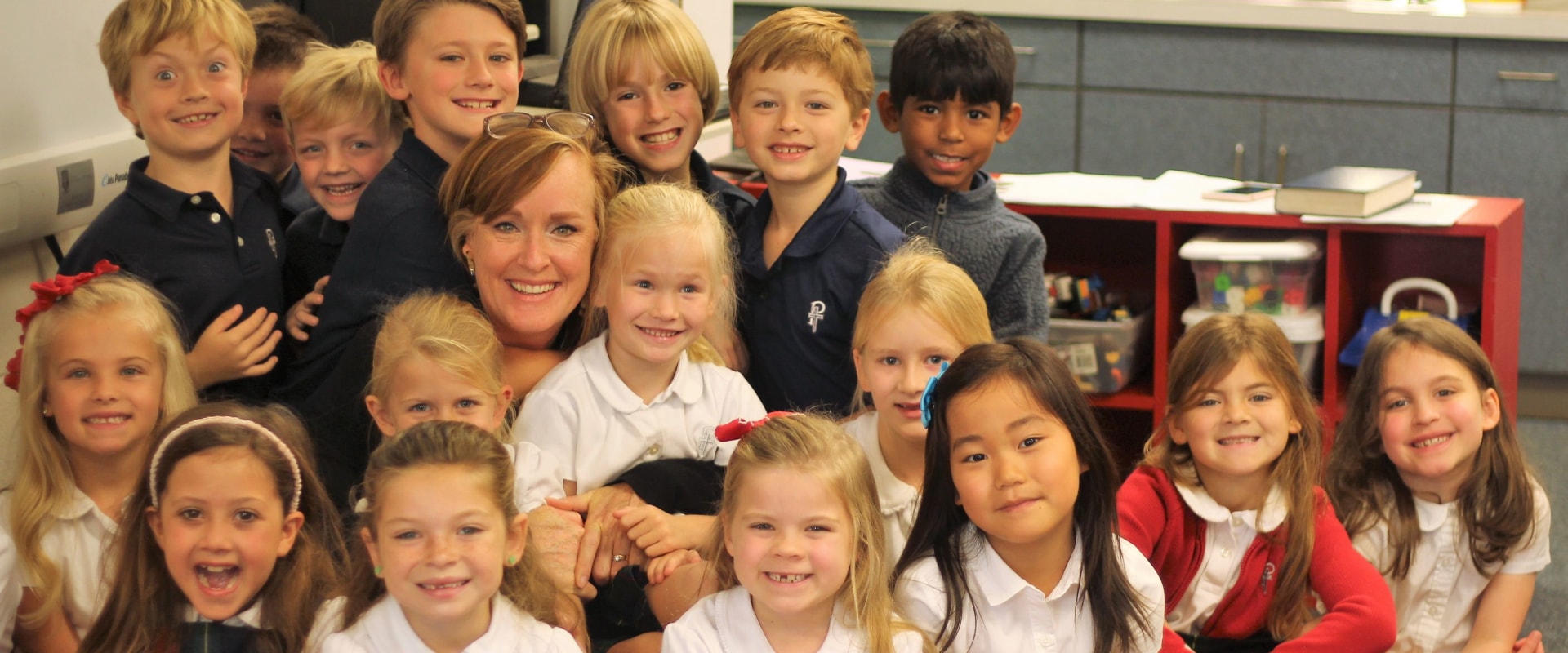 What is the average class size in a christian school 